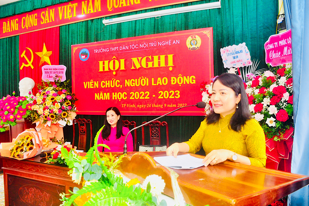 Hội nghị viên chức, người lao động năm học 2022-2023 Trường THPT DTNT Nghệ An